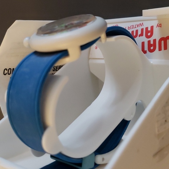 AWATCH BALLOON QUARTZ MOVEMENT SPORT WATCH W/BLUE BAND - Picture 4 of 5